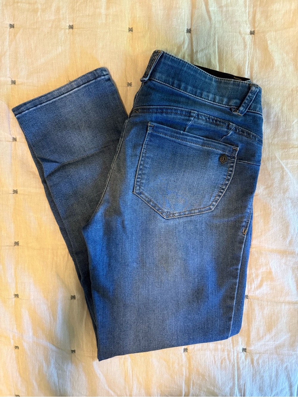 Democracy Women's Ab Solution Vintage Blue Straight Leg Jeans